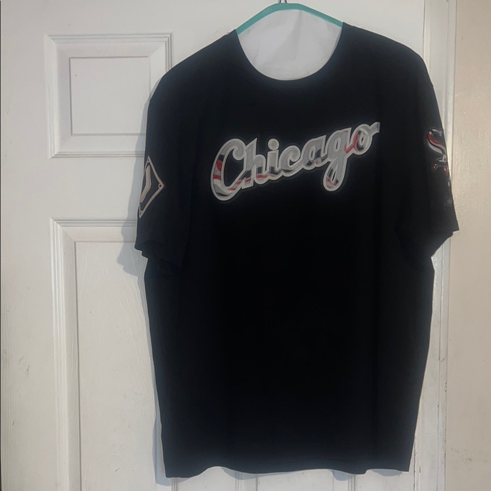 Chicago Black T-Shirt